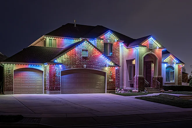 Permanent app-controlled holiday lighting on a home in Cle Elum, WA by Trimlight NW